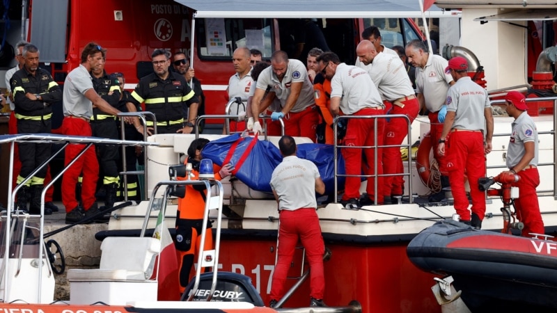 Crew members on Mike Lynch yacht tell of moments it sank off Sicily