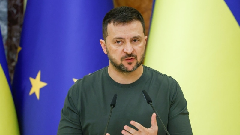 Russian propaganda portrays Zelenskyy as supervillain