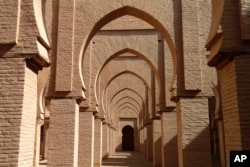 Brick by brick, Morocco rebuilds 12th-century mosque destroyed by 2023 quake 