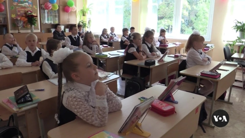 Critics say Russia is militarizing classrooms