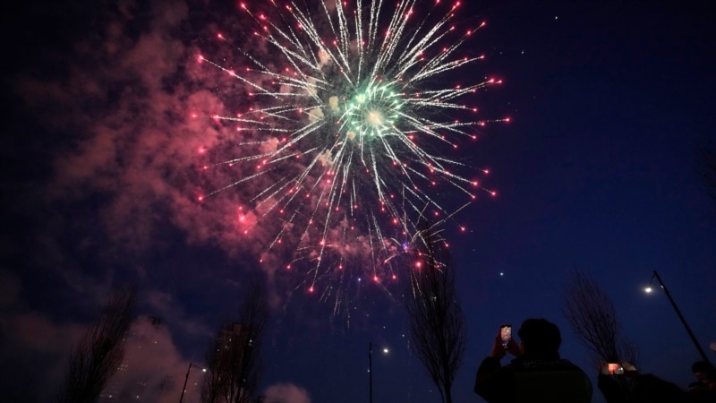 Huge crowd at South Korea fireworks amid safety concern after deadly 2022 crush